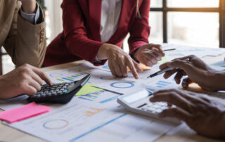 How to Create Contracts with an Online Agreement Maker?