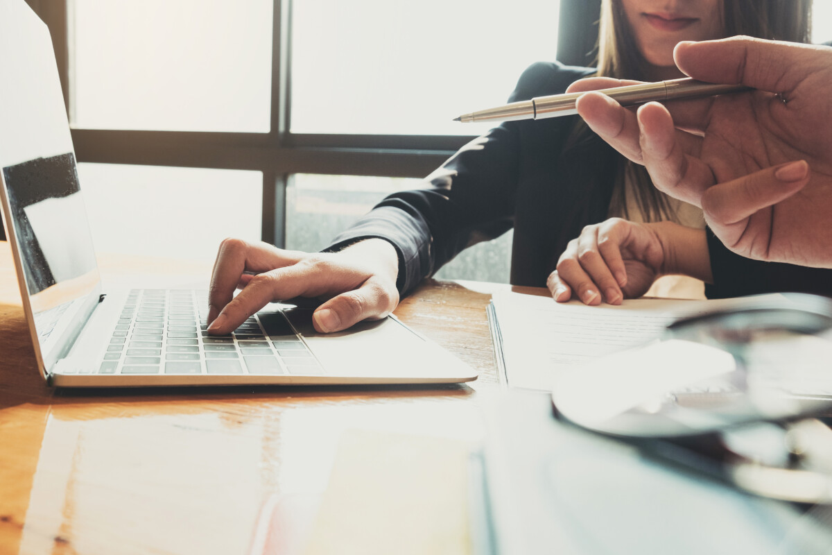 How Do You Choose the Right Divorce Attorney?