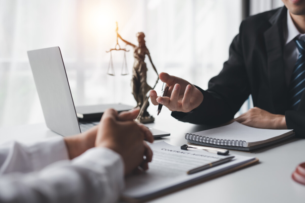 How Do You Find Top Child Custody Lawyers Near You?