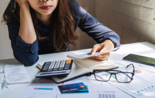 When Should You Hire a Credit Debt Lawyer?